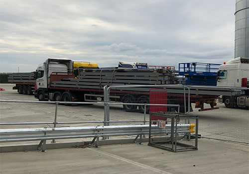 Transport of mezzanine steel elements